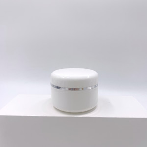 Tarro de Crema Facial Vacío con Logotipo Personalizado al por Mayor, Envase para Productos de Cuidado de la Piel, Tarro Redondo de Plástico Blanco con Borde Plateado, 30ml 50ml 100ml - Product Image 2