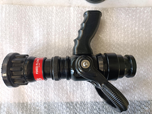 Bico de Mangueira de Incêndio com Empunhadura - QLD-600 Jato de Spray com Fluxo Selecionável |   Equipamentos de Combate a Incêndio Direto da Fábrica - Product Image 4