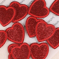 Accessoire de vêtement personnalisé, patch brillant en forme de cœur rouge à coller sur les vêtements