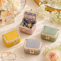 Sac en cuir PU mini personnalisé avec logo, pochette à bijoux, sac cadeau portable, rangement pour bagues, boucles d'oreilles, colliers, idéal pour mariage et fêtes