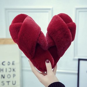 Özel moda basit ev yumuşak alt peluş Pantoufle dökün Femmes Women che bulanık kürk kabarık kapalı ev beyaz kadınlar için terlik