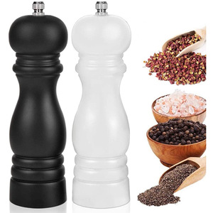 Offre Spéciale Transfrontalière : Moulin à Poivre Manuel Noir de 7,6 Pouces en Plastique et Chêne avec Noyau de Broyage en Céramique pour Cuisine Occidentale - Product Image 1