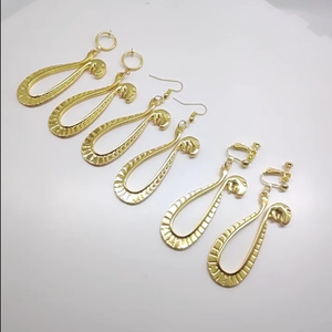 3 Designs Boa Hancock Schlangen anhänger im gleichen Stil Cosplay Schmuck Legierung Ohr haken Ohrring Cartoon Anime Ohrclip Ohrringe - Product Image 6