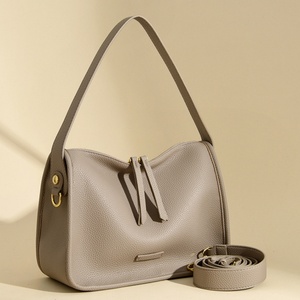 Bolsos de Mujer de PU Nuevos de 2023, Bolsos Cruzados de Hombro de Primera Calidad con Cierre de Cremallera - Product Image 3