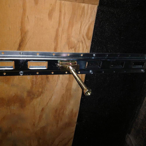 Appendiabiti con bullone E sistema di binario accessori E supporto per pneumatico di scorta da 5" - Product Image 6