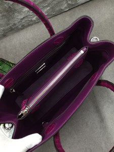 Sac fourre-tout en cuir de crocodile véritable en gros – Sac à main de luxe en cuir de crocodile de créateur |   Sac fourre-tout haut de gamme pour femmes OEM - Product Image 4