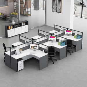 <span class=keywords><strong>Escritorio</strong></span> de Oficina Moderno y Sencillo de Madera con Panel Separador <span class=keywords><strong>para</strong></span> Cuatro Estaciones de Trabajo, Muebles de Oficina Comerciales de PVC <span class=keywords><strong>para</strong></span> Personal - Product Image 2