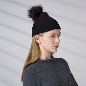 Gorro de Punto Personalizado con Logo, Gorro de Invierno Cálido para Niñas, Gorro de Calavera para Clima Frío, Gorro de Punto Negro con Pompón para Niños - Product Image 4