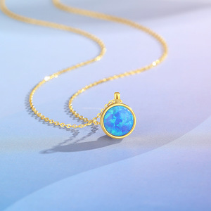 Collar Minimalista con Colgante de Ópalo Azul Redondo, Chapado en Oro sobre Plata de Ley S925, para Uso Diario de Mujeres - Product Image 5
