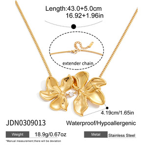 Collana con ciondolo in oro di lusso 316L catena di dichiarazione in <span class=keywords><strong>acciaio</strong></span> inossidabile per le donne due tonalità margherita gioielli - Product Image 6