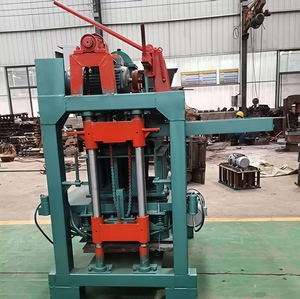 Macchina semi-automatica idraulica per la produzione di mattoni in cemento ad incastro per lavori di pavimentazione stradale - Product Image 2