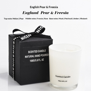 Vela aromática en frasco de vidrio blanco y negro, hecha a mano con cera de soja, sin humo, para decoración del hogar. - Product Image 5