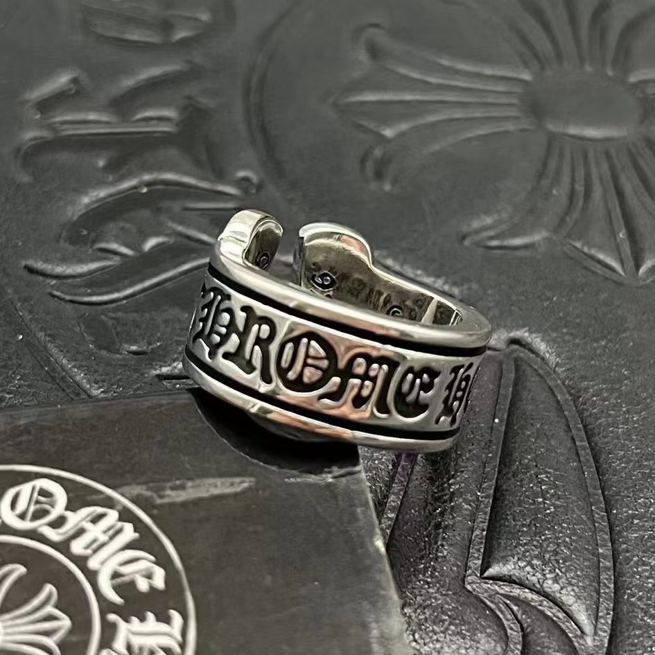 Anillo de pergamino tridimensional plateado