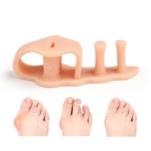 Correcteur d'orteils à double trou pour hallux <span class=keywords><strong>valgus</strong></span> et correction des superpositions d'orteils, pour hommes et femmes, en matériau SEBS souple, anti-frottement, avec attelle et coussinet d'orteil - Product Image 2