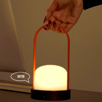 Lampe de chevet portable moderne personnalisée à commande tactile rechargeable en ABS, à intensité variable en continu, lampe LED décorative pour la maison