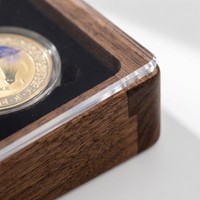 Boîte à pièces de monnaie en bois de pin noir de luxe écologique Landy, vitrine pour pièces de monnaie de collection avec couvercle en verre, double fente, rangement pour collectionneur, cadeau