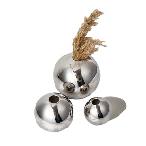 Fornitore di nozze moderno di lusso placcato argento sfera rotonda arte <span class=keywords><strong>vaso</strong></span> <span class=keywords><strong>in</strong></span> ceramica nuovi disegni per decorare <span class=keywords><strong>in</strong></span> argento oro nero bianco - Product Image 1