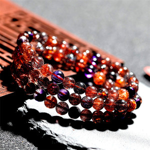 สร้อยข้อมือซุปเปอร์เซเว่นคุณภาพสูงจากธรรมชาติ ประดับด้วยคริสตัลสีม่วง คริสตัลสตรอเบอร์รี่สีทอง และควอตซ์รูทิเลเต็ดซุปเปอร์7 - Product Image 2