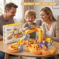 111 Pièces Circuit de Course Flexible d'Ingénierie à Assembler Soi-même, Voiture sur Rail Magnétique, Train Électrique STEM, Ensemble de Jouets Cubes 3D pour Enfants
