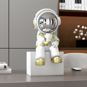 Statuetta Moderna in Resina di Astronauta con Visiera Cromata, Statua Creativa di Cosmonauta, Ornamento da Scrivania, Fornitura di Fabbrica - Product Image 4