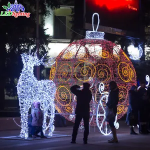 Рождественские освещенные анимированные дисплеи LED Santa в санях и оленях