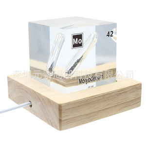 Bloc acrylique de 5 cm avec base en bois, affichage périodique de l'élément molybdène, ornement de collection - Product Image 3