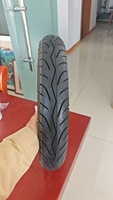 إطار دراجة نارية جديد من المطاط الطبيعي 80/90-14 بدون أنبوب داخلي للاستبدال/الإصلاح من الصين