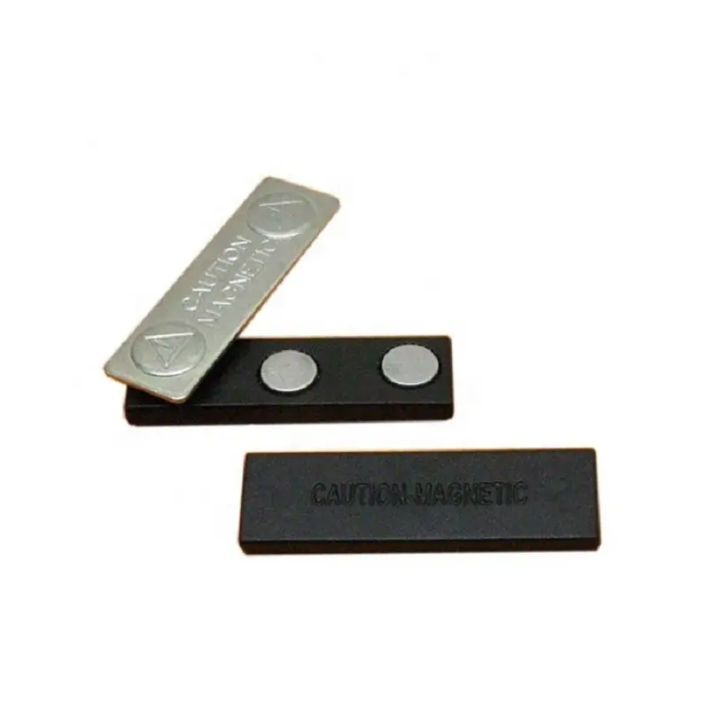 Magnético de plata de nombre titular de la placa con el nombre de impresión insignia con magnético espalda