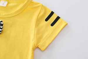 Nouveau produit : Combinaison décontractée en coton à rayures avec nœud pour bébé, 2 pièces, fabriquée en Chine - Product Image 2