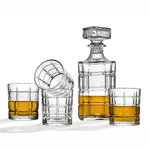 Decantador de licor de whisky de ron hecho a mano patrón clásico a cuadros cristal transparente personalizable para hoteles bares entusiastas del vino - Product Image 1