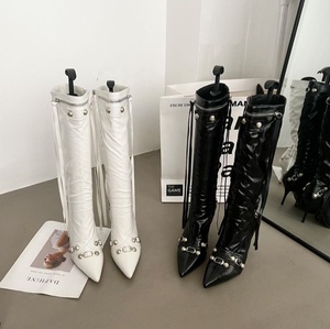 Serin yeni bayanlar Stiletto sivri burun perçin yan fermuar ince topuk uyluk yüksek kadınlar diz çizmeler ile püskül