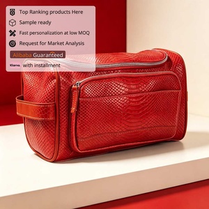 Kit de voyage personnalisé en cuir de lézard Yihe – Trousse de toilette : Tout ce dont vous avez oublié - Product Image 1