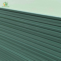 Panneaux de gypse résistants à l'humidité pour la décoration de plafond et de mur Surface lisse durable résistante au feu légère