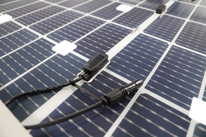 Módulos Fotovoltaicos Bifaciales de Doble Vidrio de 710w 715w 720w 725w, Paneles Solares de Alta Eficiencia - Product Image 5