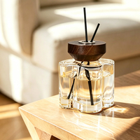 Nouvelle conception de diffuseur de parfum de luxe en verre de 200 ml avec couvercle en bois brun, diffuseur de parfum vide