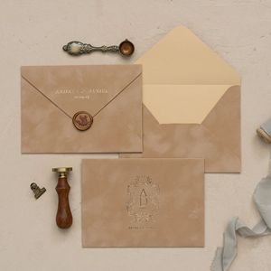 Enveloppes d'invitation de mariage en velours, monogramme doré personnalisé, sceau de cire vintage, cartes d'invitation de luxe pour mariage - Product Image 6