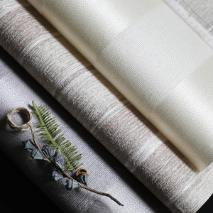 Realce los Interiores de su Hogar con la Textura Atemporal de los Revestimientos de Pared de Hilo de Lino Gris Elefante y Blanco Crema, Hilo Real - Product Image 1