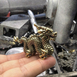 मिनी पीतल लोंग प्रतिमा धातु ड्रैगन मूर्तिकला शिल्प कास्टिंग तकनीक पशु विषय आभूषण के लिए थोक - Product Image 3