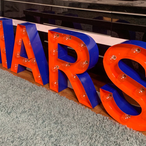 Letrero Luminoso <span class=keywords><strong>con</strong></span> <span class=keywords><strong>Letras</strong></span> para Decoración de Bodas y Fiestas de Cumpleaños <span class=keywords><strong>con</strong></span> <span class=keywords><strong>Bombillas</strong></span> LED Blanco Cálido y Marco Metálico Personalizado - Product Image 2