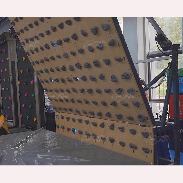 Factory Direct Selling Mobile Adult Rock Auto Climbing Wall Climbing Treadwall
