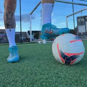 Chaussettes fines à <span class=keywords><strong>haute</strong></span> résistance à l'usure pour hommes et femmes, design antidérapant personnalisé pour le football, faible quantité minimale de commande pour la saison printanière - Product Image 5