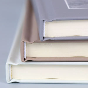 Juego de 3 Libros Decorativos de Imitación de Tapa Dura Personalizados, Libros Decorativos Impresos para Decoración del Hogar con Páginas Interiores en Blanco - Product Image 5