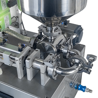 Machine de remplissage pneumatique en acier inoxydable de qualité alimentaire SUS 304 pour le durcissement de petits sachets de sauce jus d'épices fromage