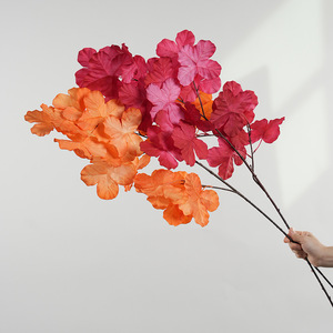 Feuilles d'érable artificielles Greenway, rouge orangé, PVC, plante entière, décorations de plafond pour mariage, décorations de fêtes et de festivals - Product Image 1