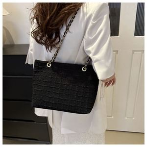 Bolsos de mano de gran capacidad para mujer, a la moda, con cremallera, estilo informal, con cadena, bandolera, para mujer, regalos para fiestas - Product Image 4