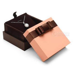 Caja de Joyería de Cartón con Empaque Personalizado de Tamaño Único y Calidad Garantizada - Product Image 2