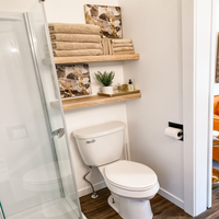 Maison conteneur en acier ondulé à panneaux sandwich pliables, haute résistance et respirante, solution moderne de bureau temporaire et de stockage