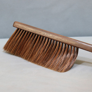 Cepillo de madera para cama Chicken Wing Wood, cepillo de limpieza de madera con cerdas suaves para barrer polvo en la cama y el coche - Product Image 3