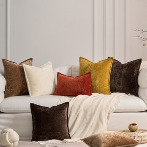 18x18 英寸柔软雪尼尔枕套，适用于沙发、客厅、沙发床，纯色染色枕套 - Product Image 1