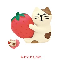 Schattig katten- en aardbeienchocolade beeldje, handgemaakt, handgeschilderd hars ornament, zoet Valentijnsdag muziek liefdesthema, romantisch huisdecoratie